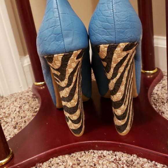 Blue Zebra Box Heels - Picture 4 of 8